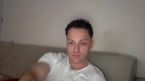 jelmerkrijn online show from April 5, 2:19 am