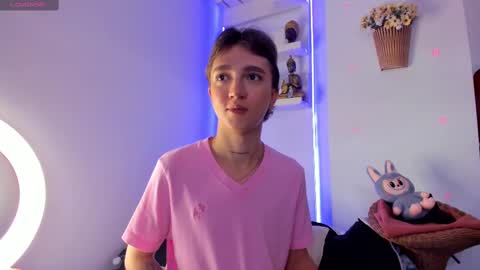 jero independent model online show from October 31, 4:54 pm