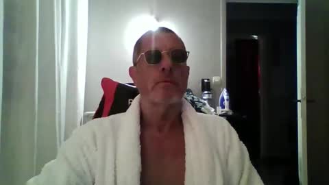 Snapshot of jerflor chatting on October 29, 4:10 pm jerflor online show from October 29, 4:10 pm