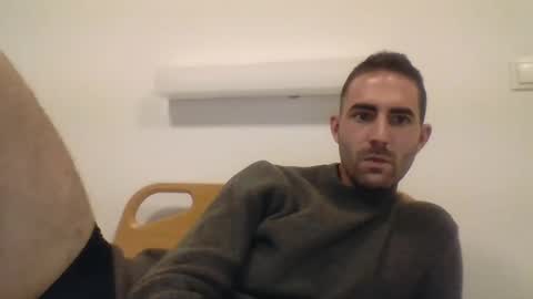 Snapshot of jeropa5476 chatting on December 7, 5:20 pm jeropa5476 online show from December 7, 5:20 pm