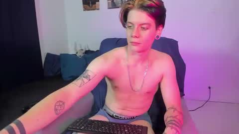 Snapshot of jerrycole_ chatting on September 24, 2:00 am Angelo online show from September 24, 2:00 am