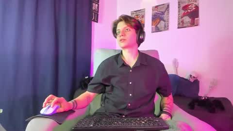 Snapshot of jerrycole_ chatting on October 26, 2:46 am Angelo online show from October 26, 2:46 am