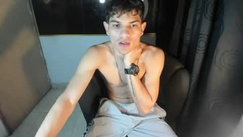 jesshot_bigcock online show from June 15, 8:06 am
