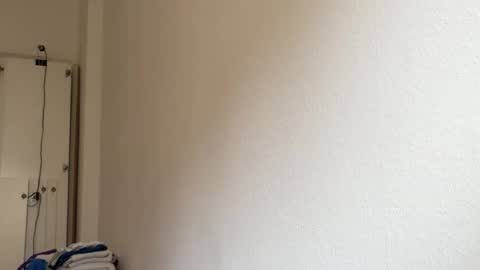 me online show from June 3, 8:38 am