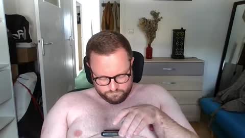 jeuneloup92 online show from September 21, 12:49 pm