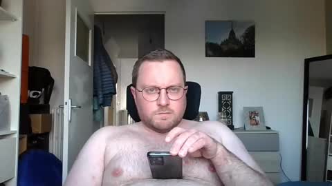 jeuneloup92 online show from March 3, 5:23 pm