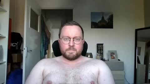 jeuneloup92 online show from February 25, 5:15 pm