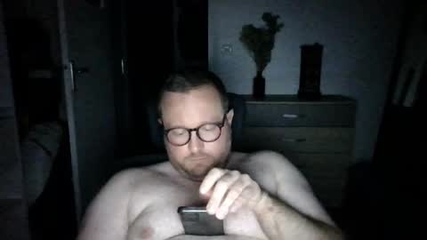 jeuneloup92 online show from September 25, 6:40 pm