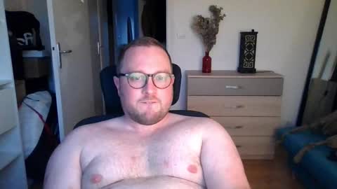 jeuneloup92 online show from September 24, 6:17 pm