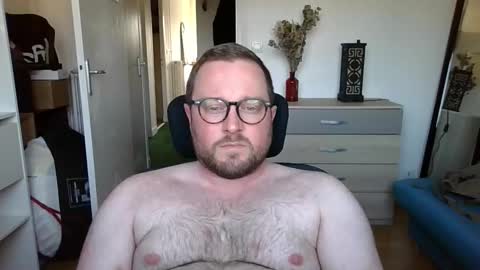 jeuneloup92 online show from October 13, 4:02 pm