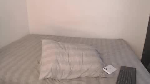 Snapshot of jey_foxx chatting on January 16, 9:51 pm jey_foxx online show from January 16, 9:51 pm