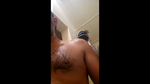 jglarsbel online show from March 31, 8:38 am