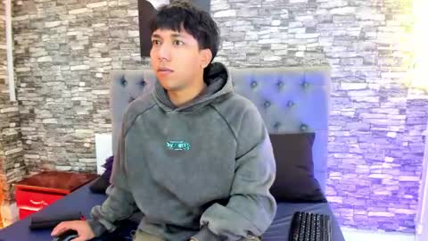 jhoan_evans online show from June 28, 3:23 am