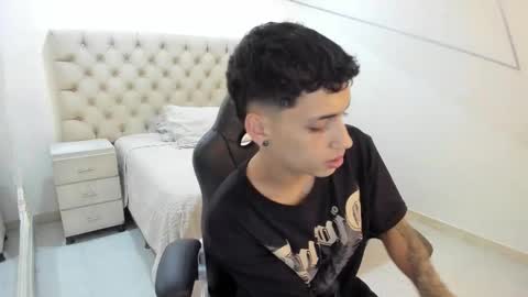 jhoanleandro online show from October 11, 6:17 am