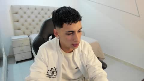 jhoanleandro online show from October 9, 5:56 am