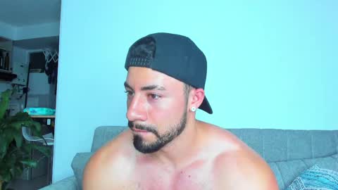 Jhojan Strong  online show from April 5, 10:28 pm