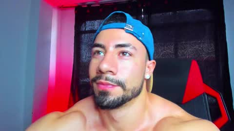 Jhojan Strong  online show from January 14, 6:44 pm