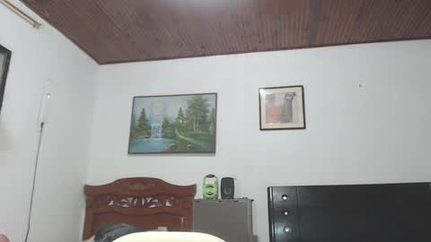 Snapshot of jhon_tommy chatting on December 26, 10:48 am jhon tommy online show from December 26, 10:48 am