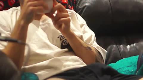 jhonnygoldendick online show from September 22, 7:52 am