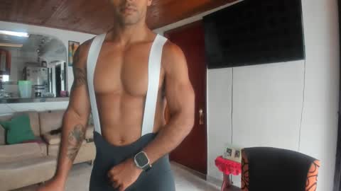 jh online show from December 19, 8:28 pm