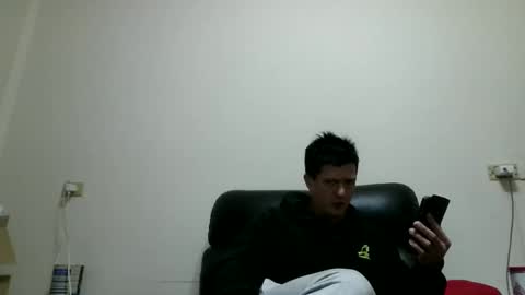 jhwozy online show from February 12, 4:00 pm