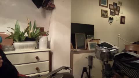 Jigz1986 online show from December 29, 5:44 pm