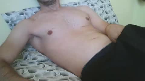 Snapshot of jimboyxxx00 chatting on December 3, 10:37 am jimboyxxx00 online show from December 3, 10:37 am