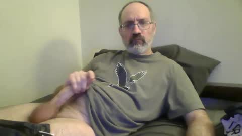 Snapshot of jimmielove2046 chatting on December 18, 12:21 am jimmielove2046 online show from December 18, 12:21 am