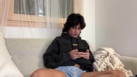 Jjayoo online show from April 2, 12:02 pm