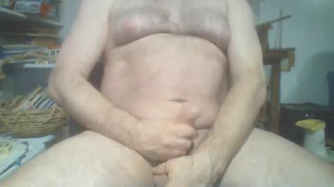 Snapshot of jjschade chatting on December 20, 2:30 am jjschade online show from December 20, 2:30 am