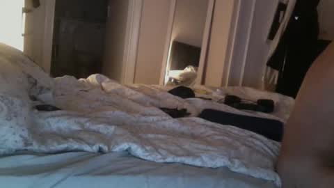 Benjamin Cuckington online show from October 26, 4:58 am