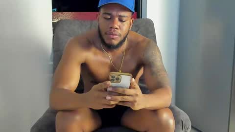 JOAN SAENZ online show from January 8, 5:37 am