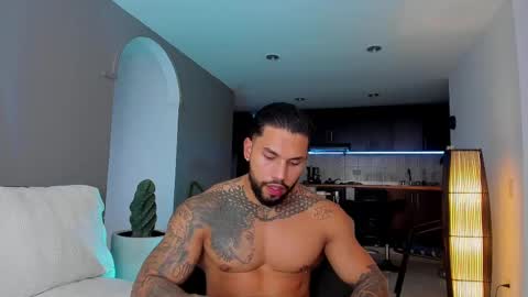 joe_esthetic online show from February 12, 10:37 pm