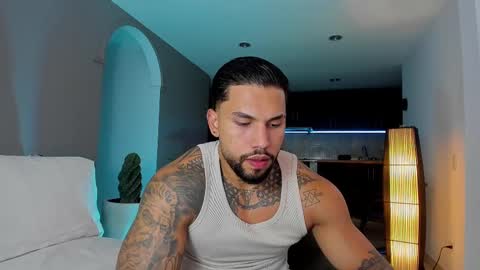 joe_esthetic online show from February 14, 11:43 pm