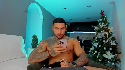 joe_esthetic online show from December 3, 11:13 pm