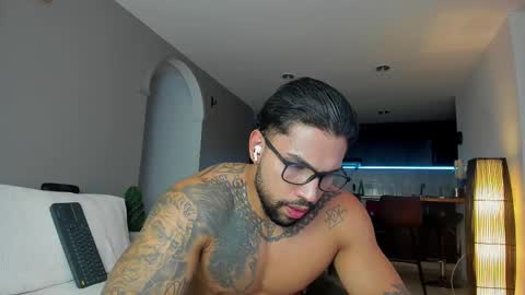 joe_esthetic online show from November 19, 10:20 pm