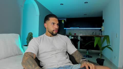 joe_esthetic online show from January 24, 11:34 pm