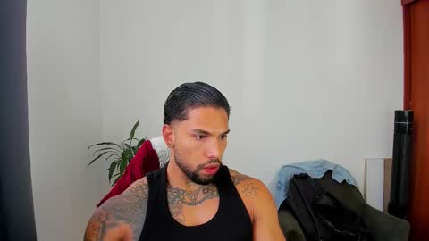 joe_esthetic online show from October 15, 12:46 pm