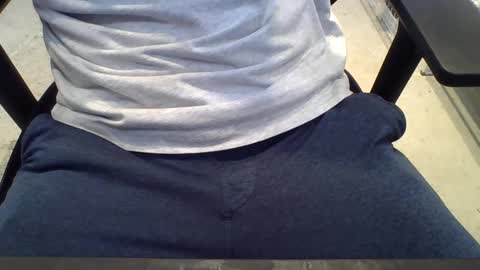 Snapshot of joejoe_1985 chatting on January 2, 10:44 pm joejoe_1985 online show from January 2, 10:44 pm