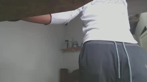 johantorres19 online show from January 27, 1:19 pm