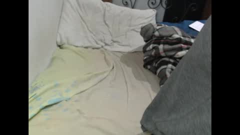 johantorres19 online show from January 13, 9:19 am