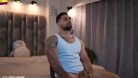 john online show from November 3, 12:52 pm