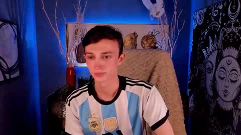 Snapshot of john_weasley chatting on February 23, 8:20 pm John online show from February 23, 8:20 pm