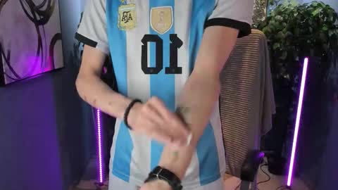 Snapshot of john_weasley chatting on October 21, 12:30 pm John online show from October 21, 12:30 pm