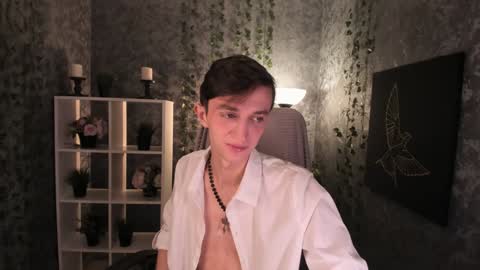 Snapshot of john_weasley chatting on February 4, 8:59 pm John online show from February 4, 8:59 pm