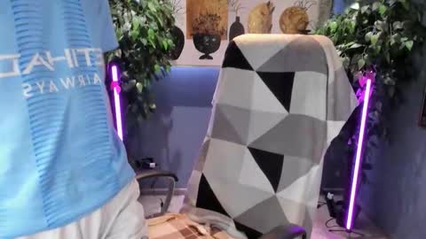 Snapshot of john_weasley chatting on September 21, 9:37 pm John online show from September 21, 9:37 pm