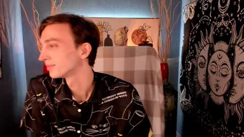 Snapshot of john_weasley chatting on January 25, 8:53 pm John online show from January 25, 8:53 pm