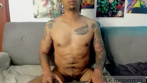 Snapshot of johncarrie chatting on February 11, 5:37 am John carrie    Independent  Help me reach my goal 100 likes and 10000 followers  online show from February 11, 5:37 am