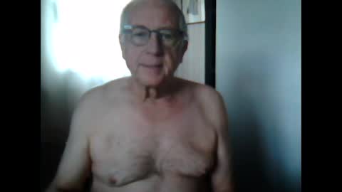 Snapshot of johnjohn6226623 chatting on January 23, 2:07 pm johnjohn6226 online show from January 23, 2:07 pm