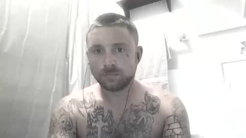 johnniejohnnied online show from December 17, 4:56 am